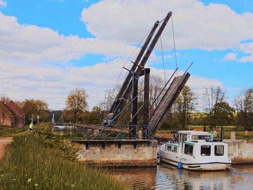 Crusier boat, France, Burgundy