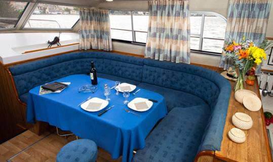 Grand Classique Grand Dining Area